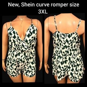 SheIn curve ivory green abstract print spandex stretch romper size 3XL